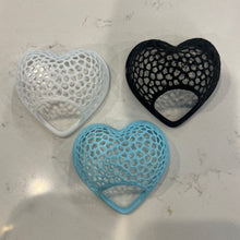 Load image into Gallery viewer, Floating Heart-Shaped Betta Bowl