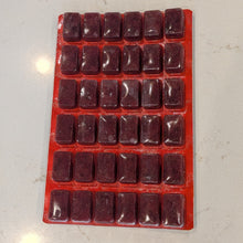 Cargar imagen en el visor de la galería, San Francisco Bay Brand Mini-Bloodworms Frozen Fish Food