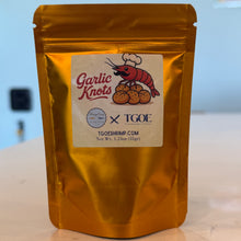 Cargar imagen en el visor de la galería, Shrimp Envy x TGOE Garlic Knots Shrimp Food | 35g