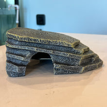 Cargar imagen en el visor de la galería, Zilla Herp Hotel - Medium