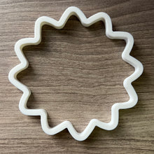 Cargar imagen en el visor de la galería, Sun Portal Feeding Ring