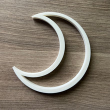 Cargar imagen en el visor de la galería, Moon Portal Feeding Ring