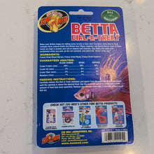 Cargar imagen en el visor de la galería, Zoo Med Betta Dial-A-Treat Freeze Dried Fish Food

