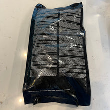 Cargar imagen en el visor de la galería, Seachem Laboratories Flourite Planted Aquarium Gravel | Dark 7.7lbs
