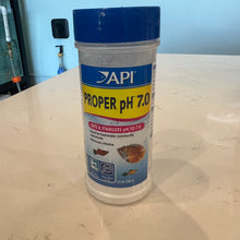 Cargar imagen en el visor de la galería, API Proper pH 7.0 Aquarium Water Treatment | 8.8 oz
