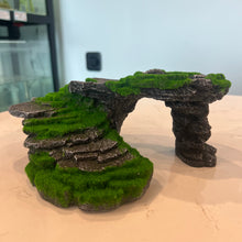 Cargar imagen en el visor de la galería, Mossy Velvet Rock Staircase - Axolotl Hide
