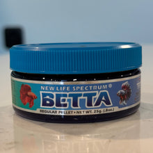 Cargar imagen en el visor de la galería, New Life Spectrum Betta Pellets Fish Food - .8 oz / 25 grams
