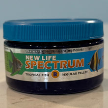 Cargar imagen en el visor de la galería, New Life Spectrum Tropical Sinking Pellets Fish Food - 2.8 grams
