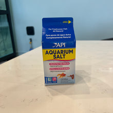 Cargar imagen en el visor de la galería, API Freshwater Aquarium Salt - 17 oz
