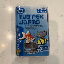 Cargar imagen en el visor de la galería, Hikari Tubifex Worm Cube Fish Food 3.5 oz
